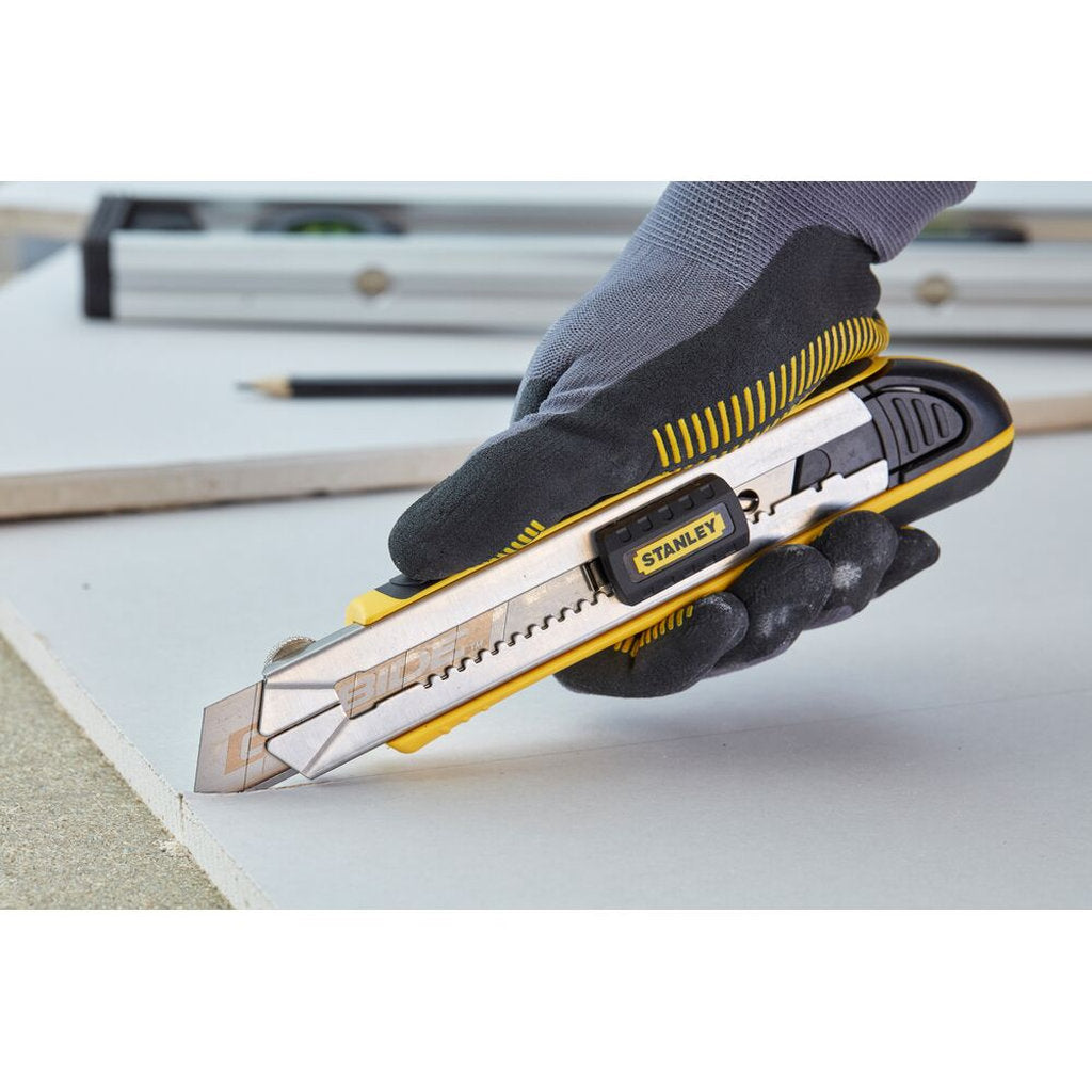 Cutter FatMax™, mit Magazin, 18 mm